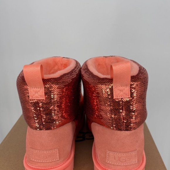 BNIB Ugg Classic Mirror Ball Boots - Size 8 Women’s *Rare* - Picture 3 of 4